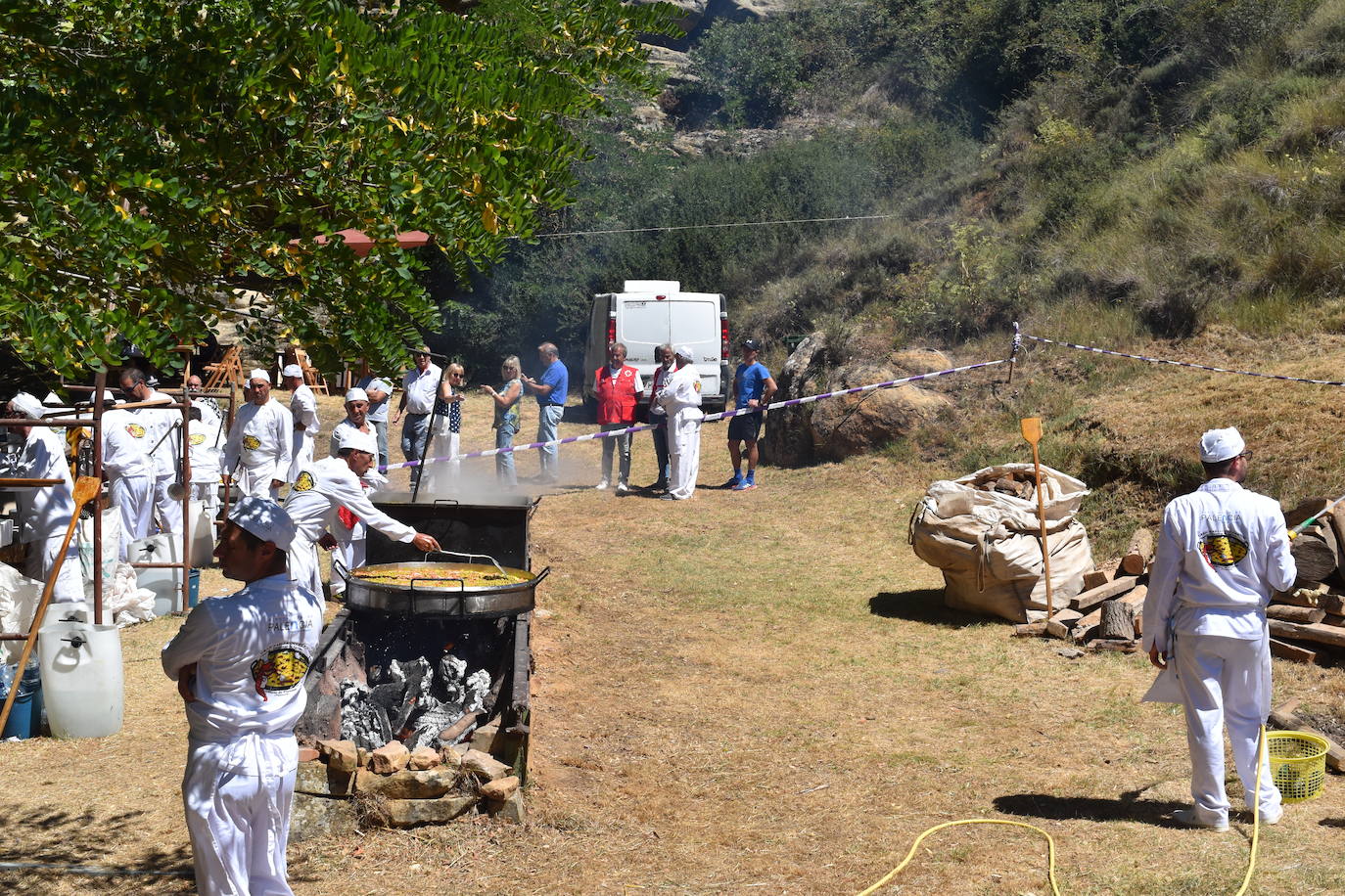 Olleros de Pisuerga reparte 1.700 raciones de paella