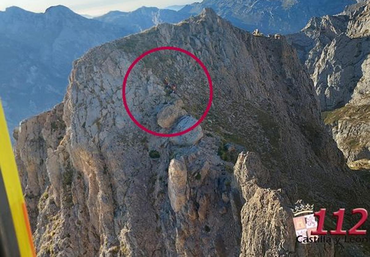 Rescatadas cinco personas atrapadas en la cumbre del Pico de la Bermella en Posada de Valdeón