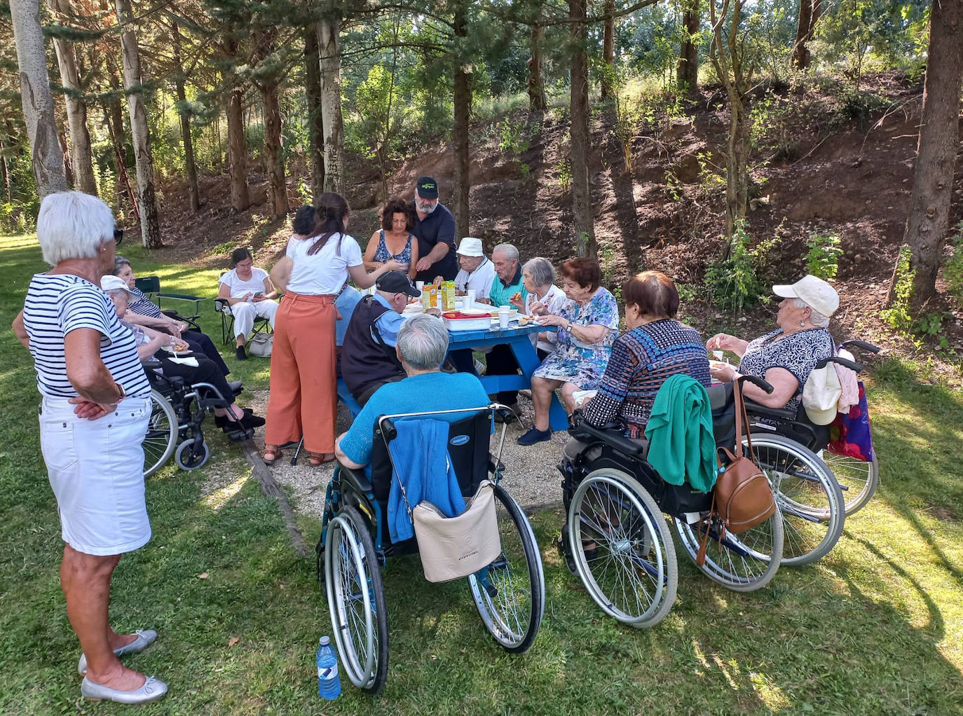 Los mayores de la residencia Tercera Actividad son viajeros