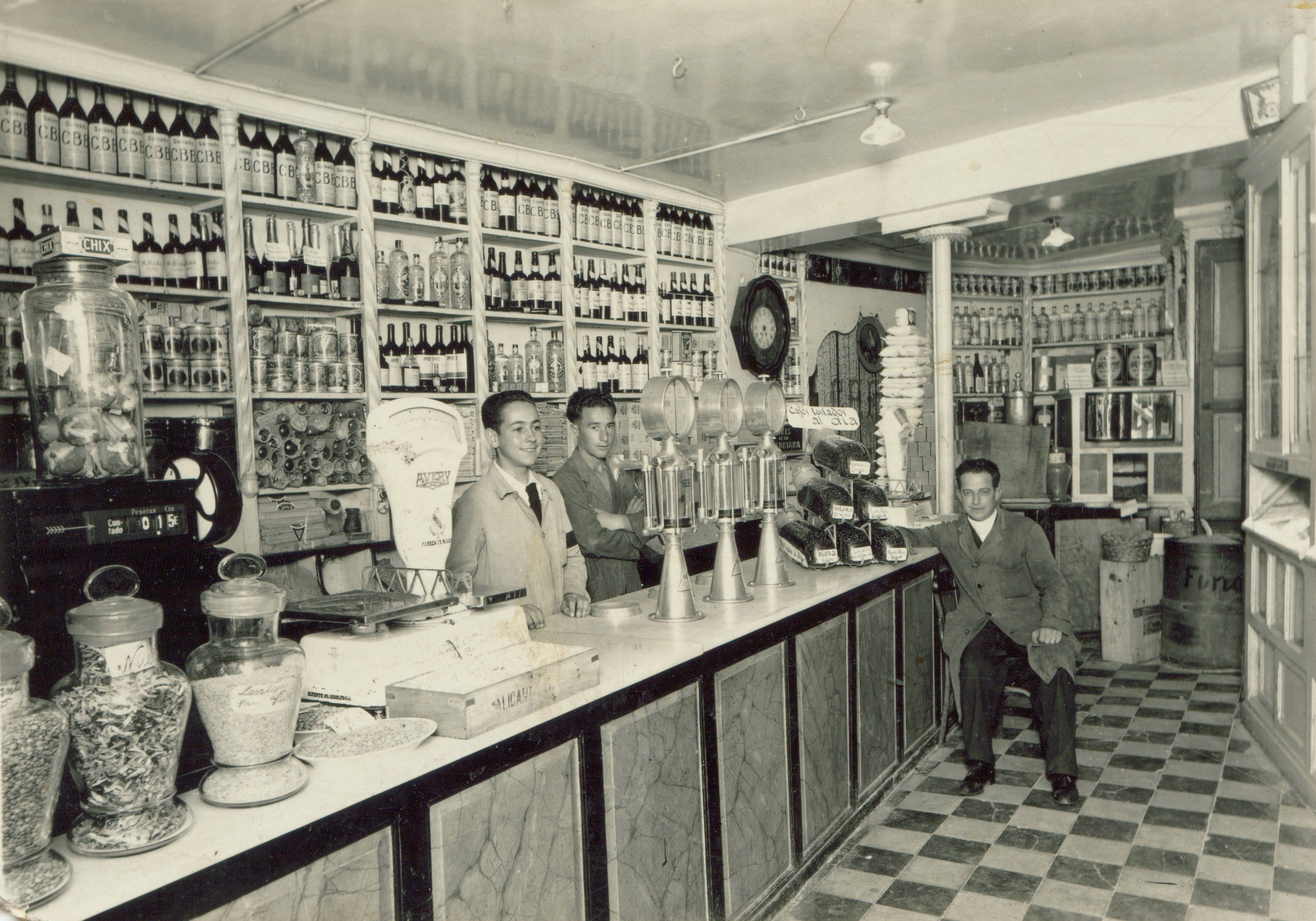 La tienda de comestibles de José Santos Marcos (1936).