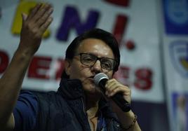 Fernando Villavicencio, en un mitin de campaña minutos antes de ser asesinado.