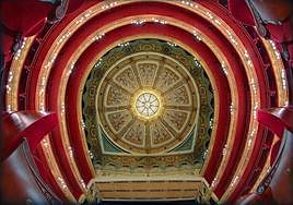 El techo y los palcos del Teatro Caldeón.