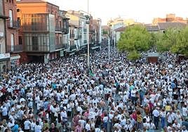 Cientos de personas han acudido a la manifestación.