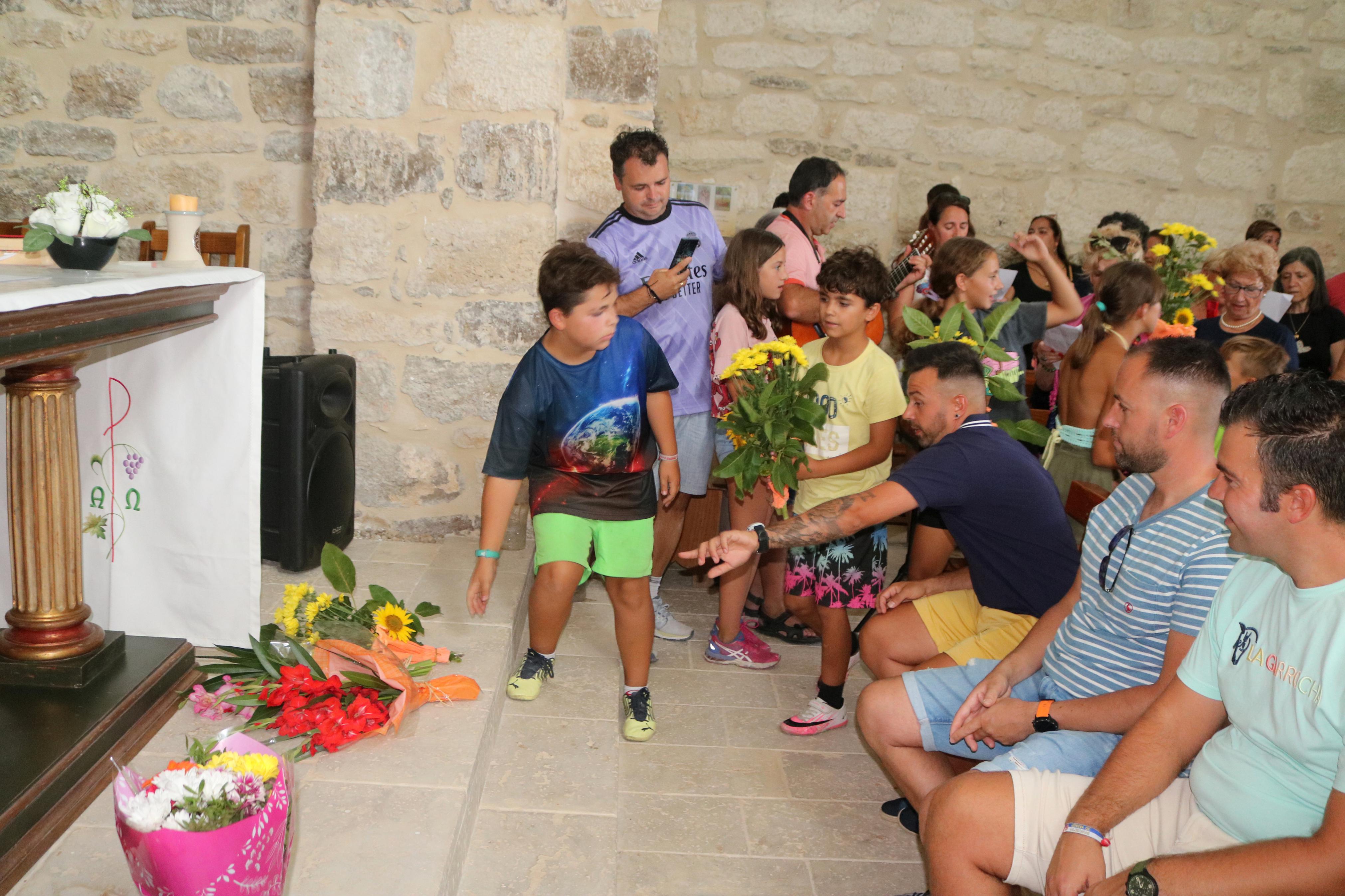 Herrera de Valdecañas se rinde a la Virgen de los Remedios