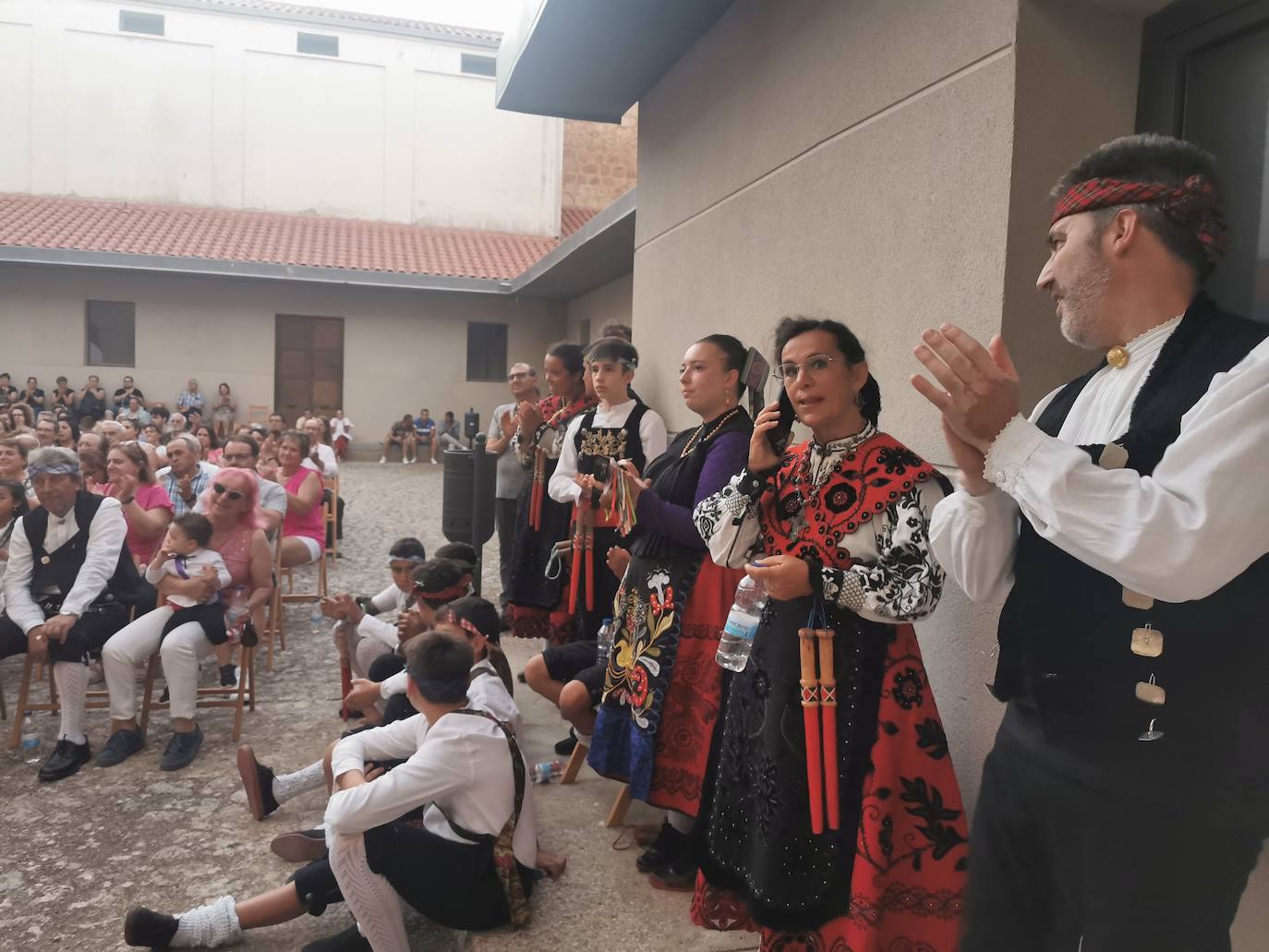 Torrelobatón celebra su XV Certamen de Paloteo