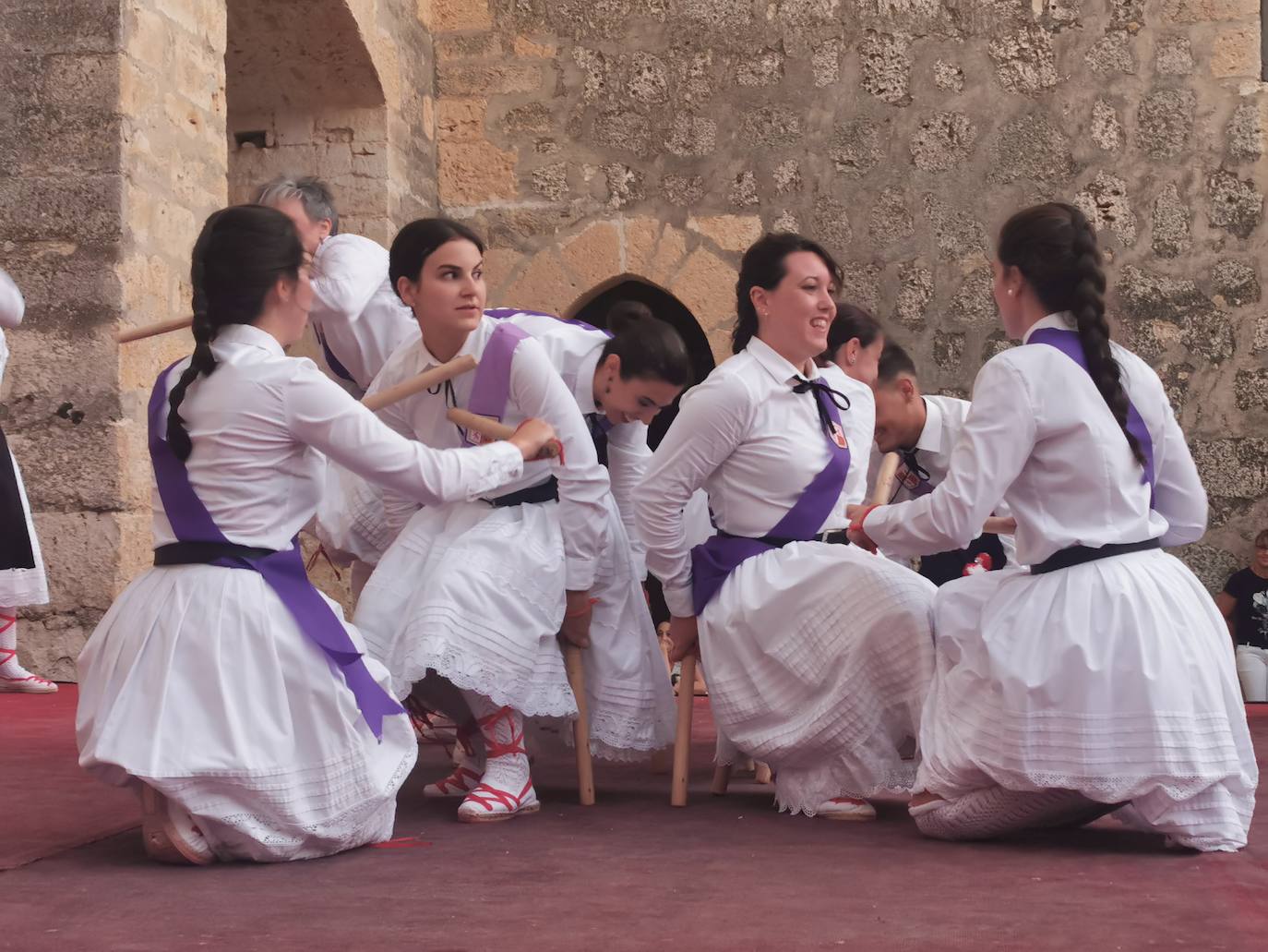 Torrelobatón celebra su XV Certamen de Paloteo