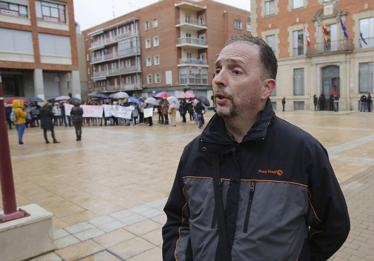 Javier Avellaneda, padre del menor de 15 años.