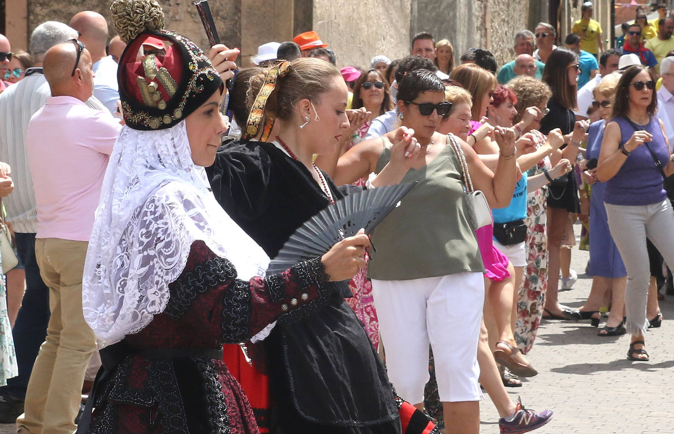 Procesión de la Virgen de la Asunción en Cantalejo