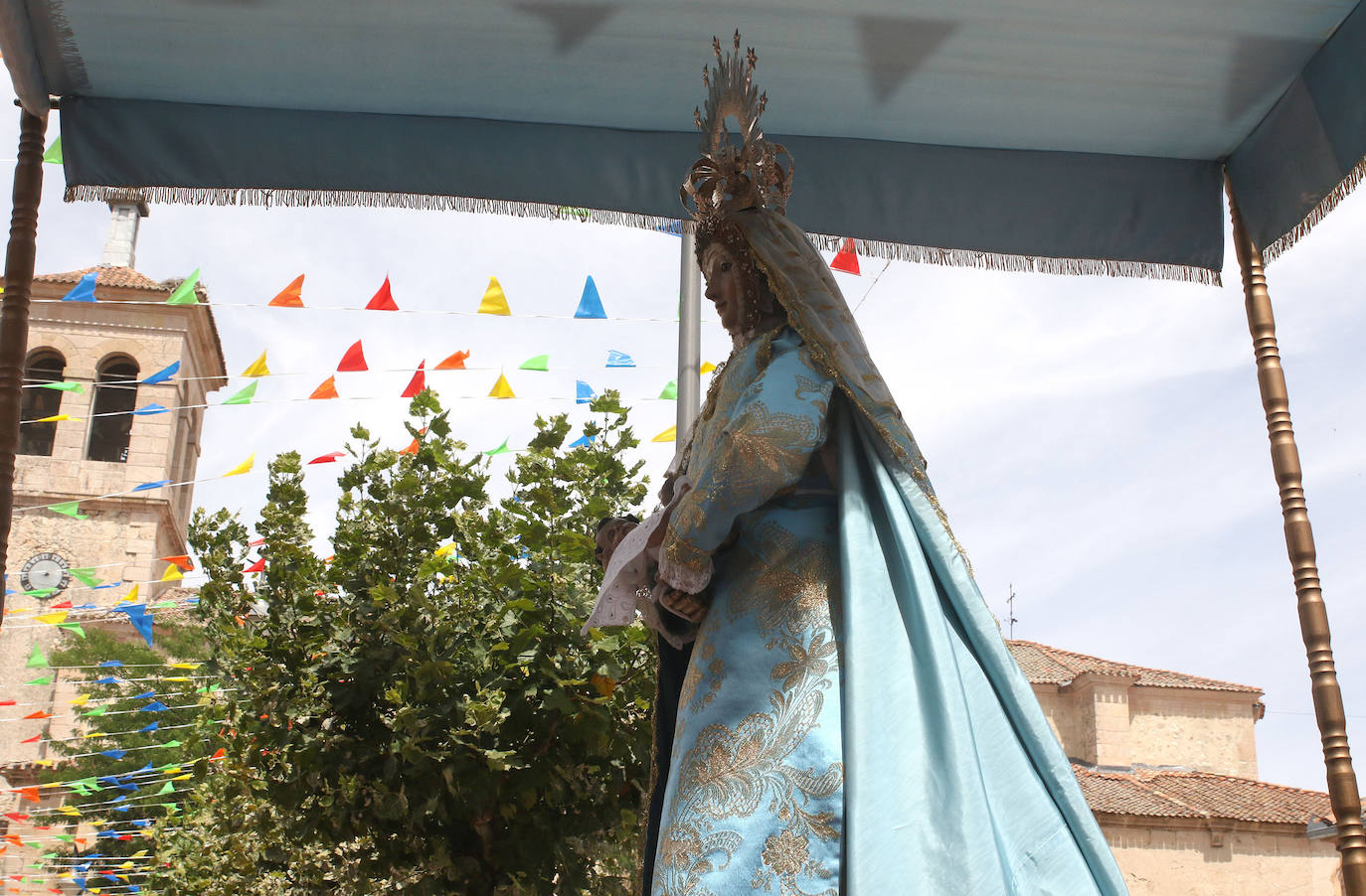 Procesión de la Virgen de la Asunción en Cantalejo