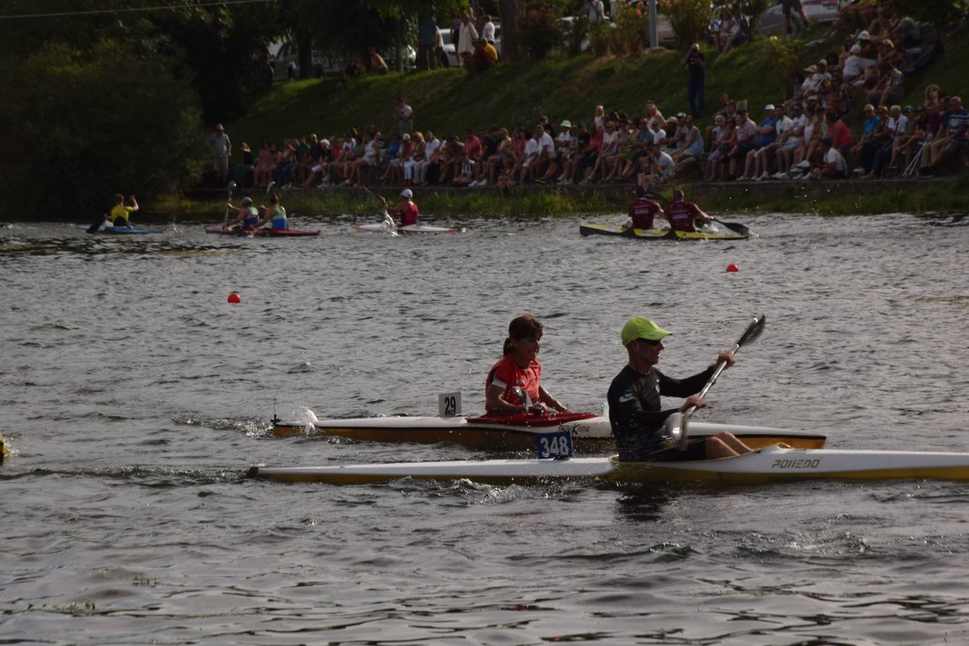 Mara Santos desata fuertes aplausos en la Regata en Velilla