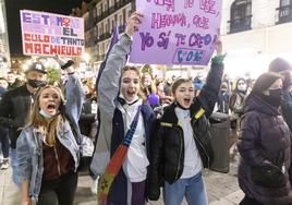 Jóvenes en la manifestación del pasado 8-M en Valladolid.