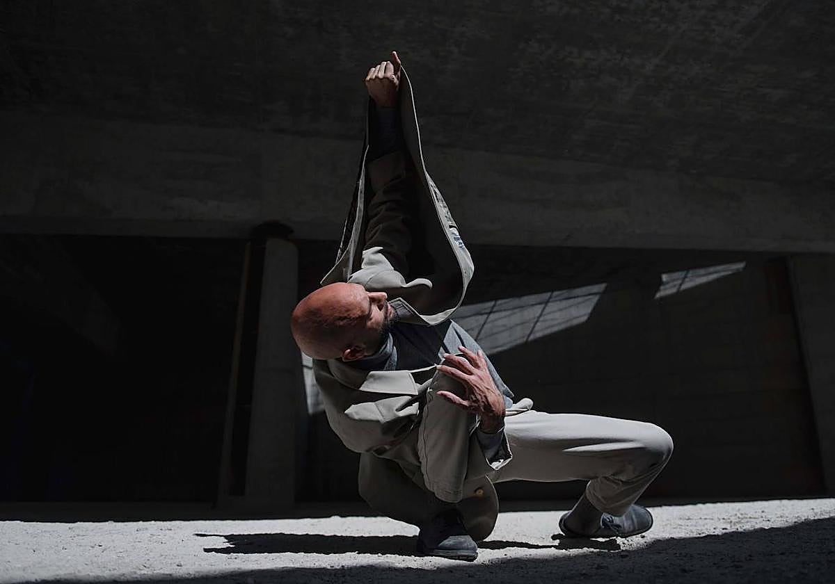 Irons Skull Co, en un momento de 'Nunca bailaré solo'.