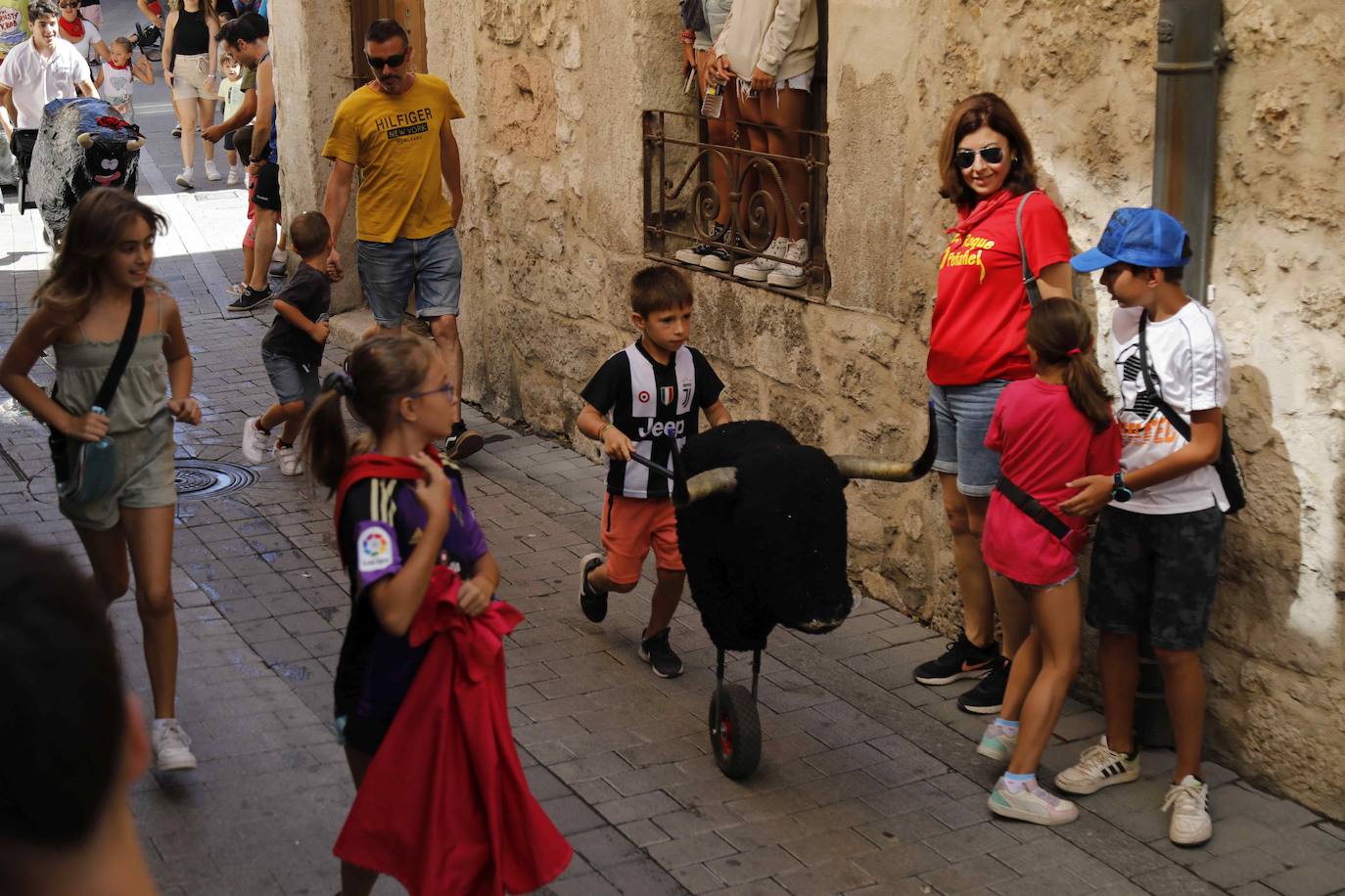 En imágenes, el encierro infantil de Peñafiel