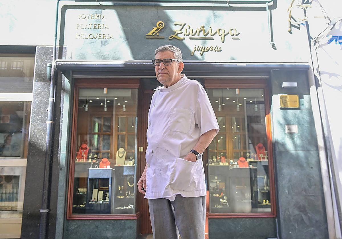 El joyero de Valladolid que lleva cotizados 67 años a la Seguridad Social
