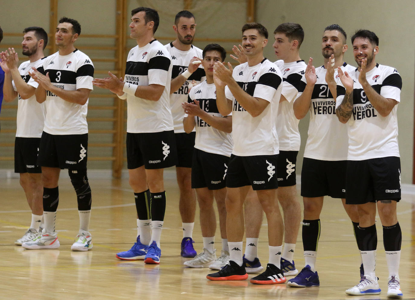 Victoria del Balonmano Nava ante el Villa de Aranda (23-36)