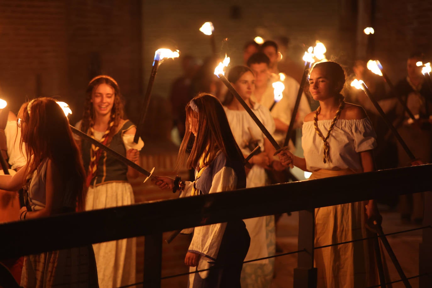 Desfile de antorchas en la Feria Renacentista de Medina del Campo