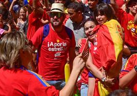 Cientos de personas vibran en Valladolid con el Mundial Femenino conquistado por España