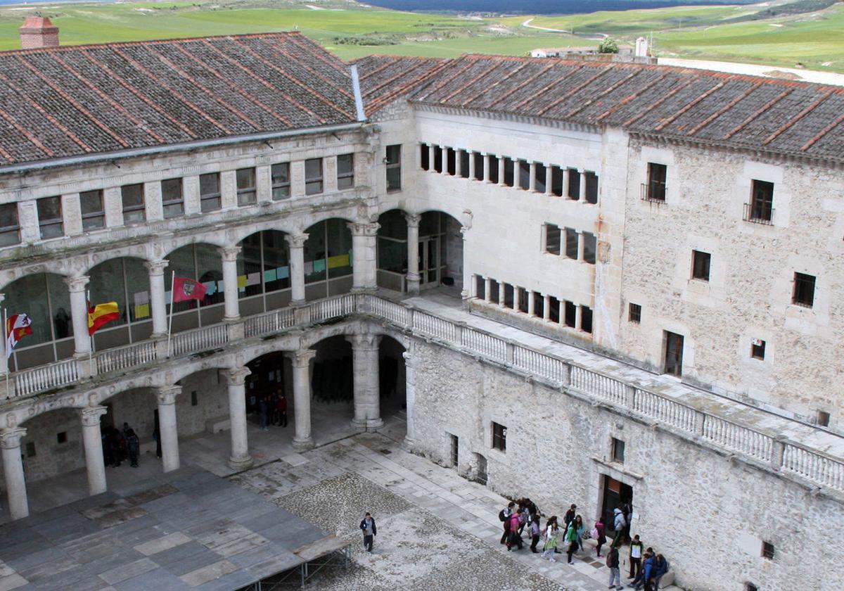Instituto Duque de Alburquerque, en Cuéllar.