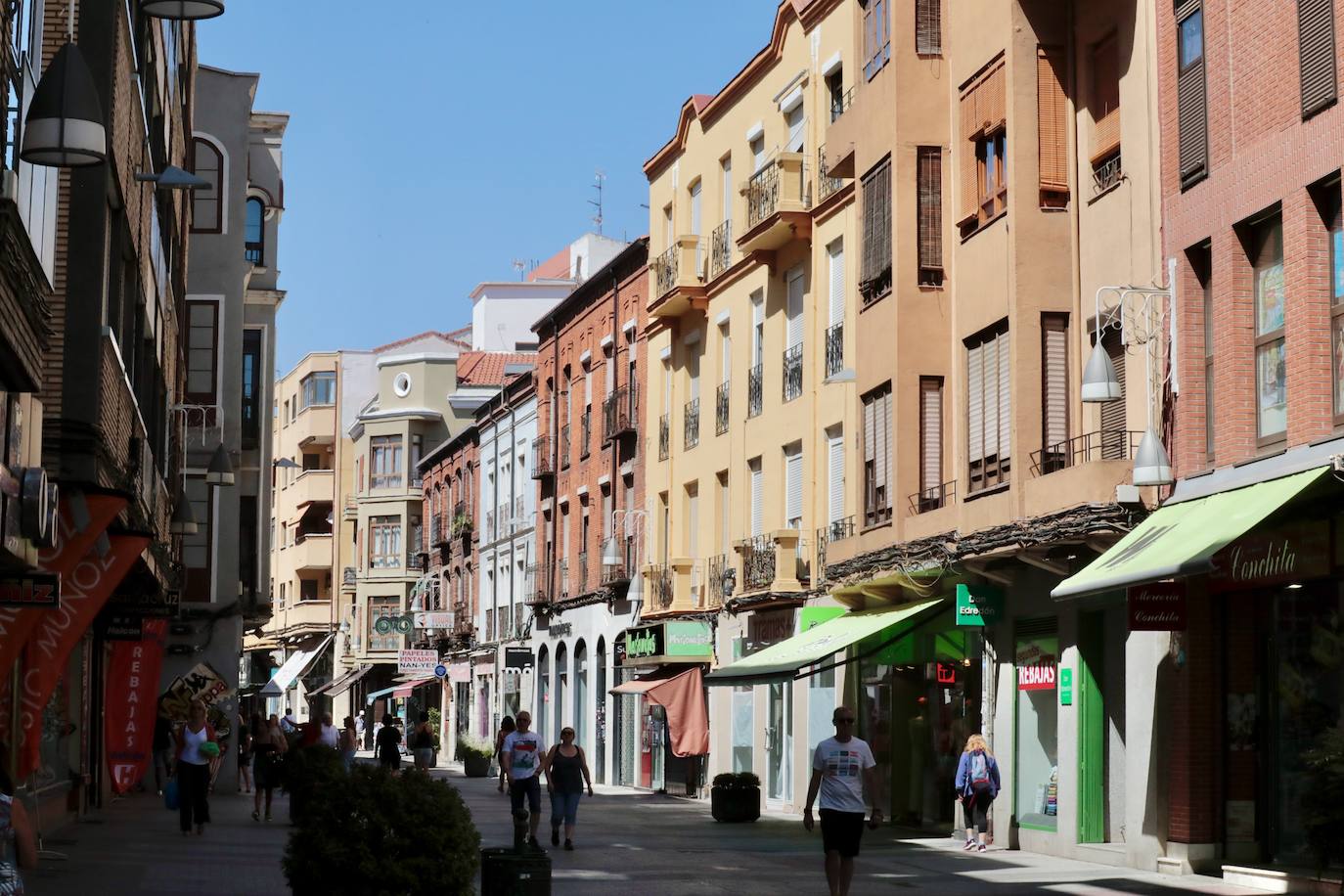 Un paseo en imágenes por la calle Mantería