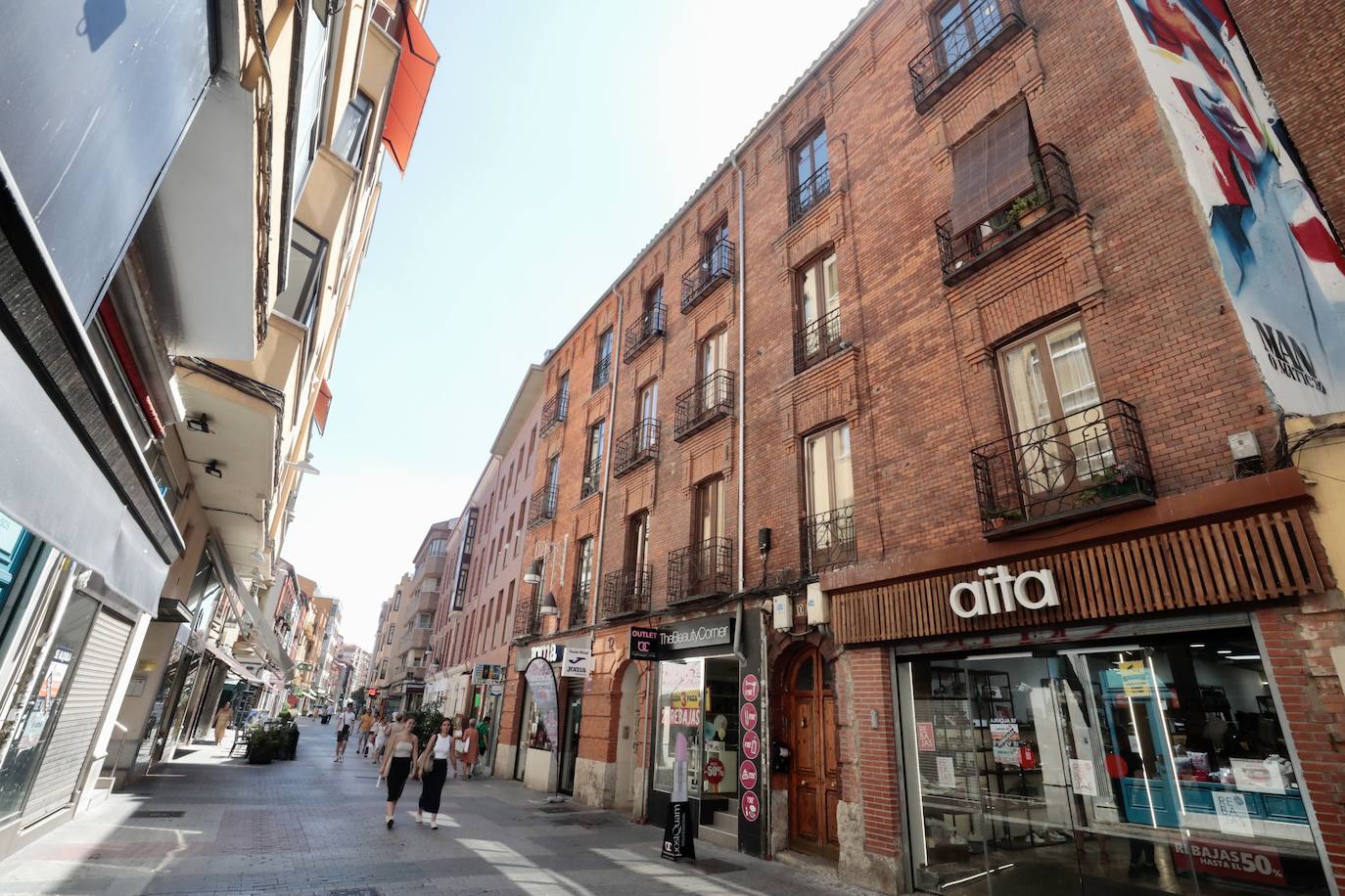 Un paseo en imágenes por la calle Mantería