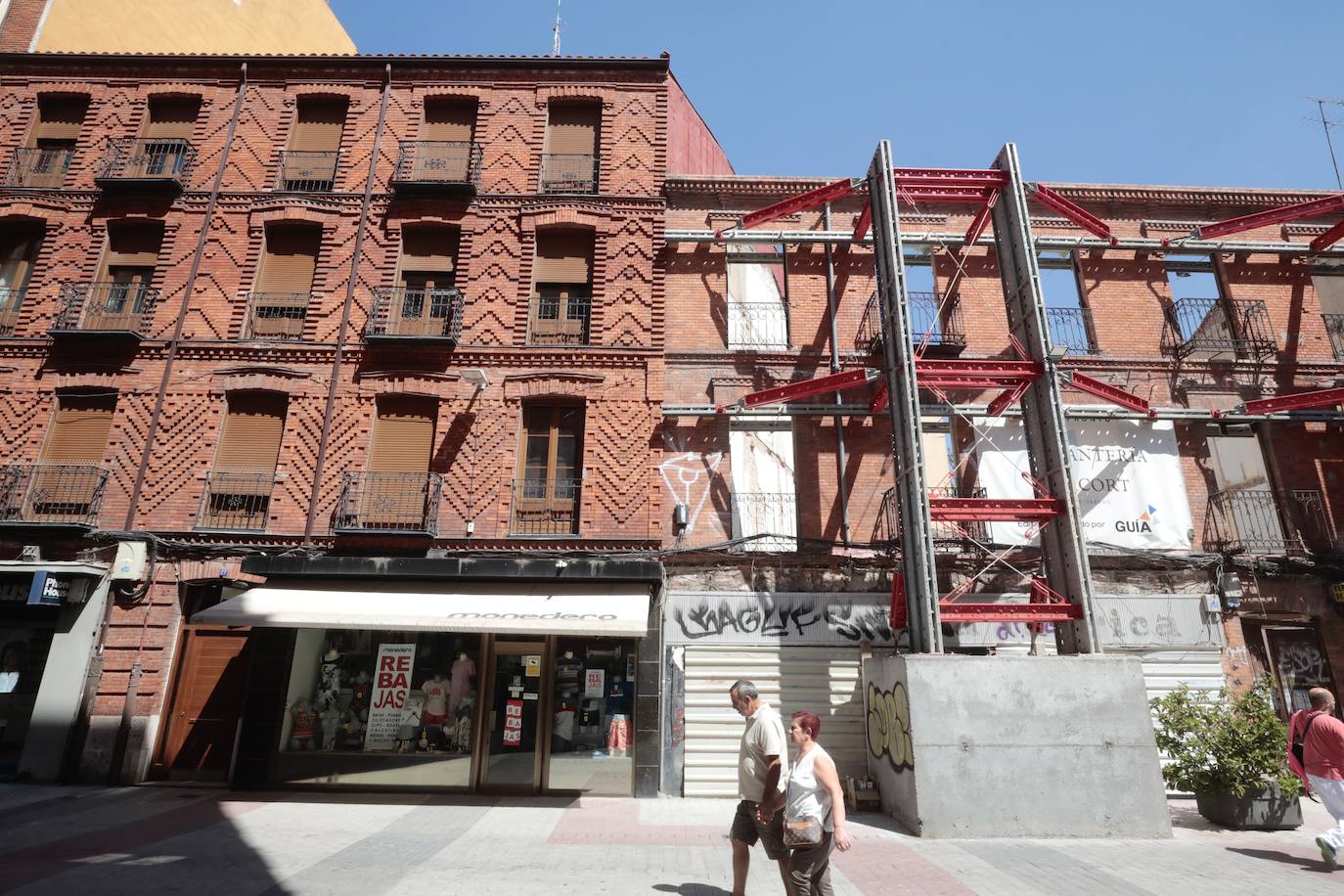 Un paseo en imágenes por la calle Mantería