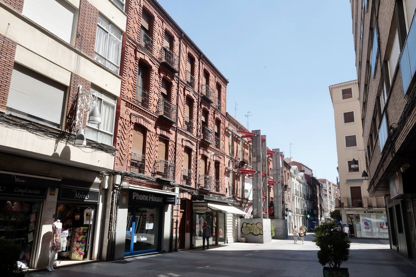 Un paseo en imágenes por la calle Mantería