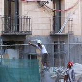 La reconversión de locales en viviendas llega al casco histórico pese al Peahis