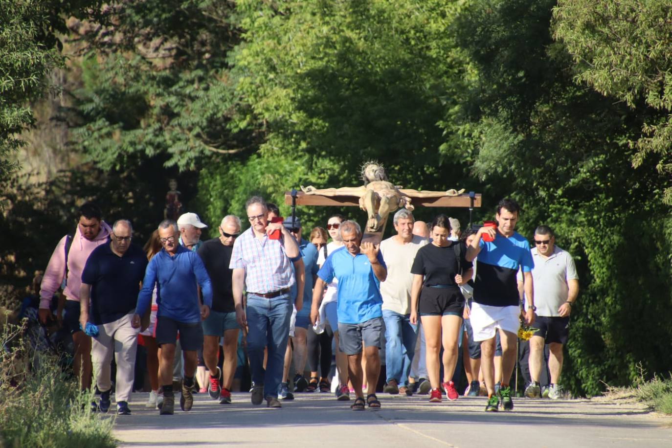 El Cristo y la Virgen de Castilviejo ya están en la iglesia de Santa María de Rioseco