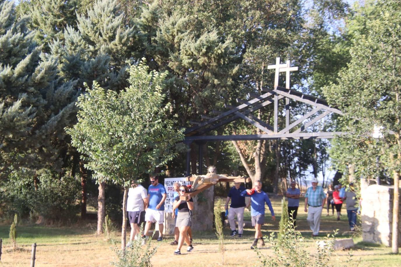 El Cristo y la Virgen de Castilviejo ya están en la iglesia de Santa María de Rioseco