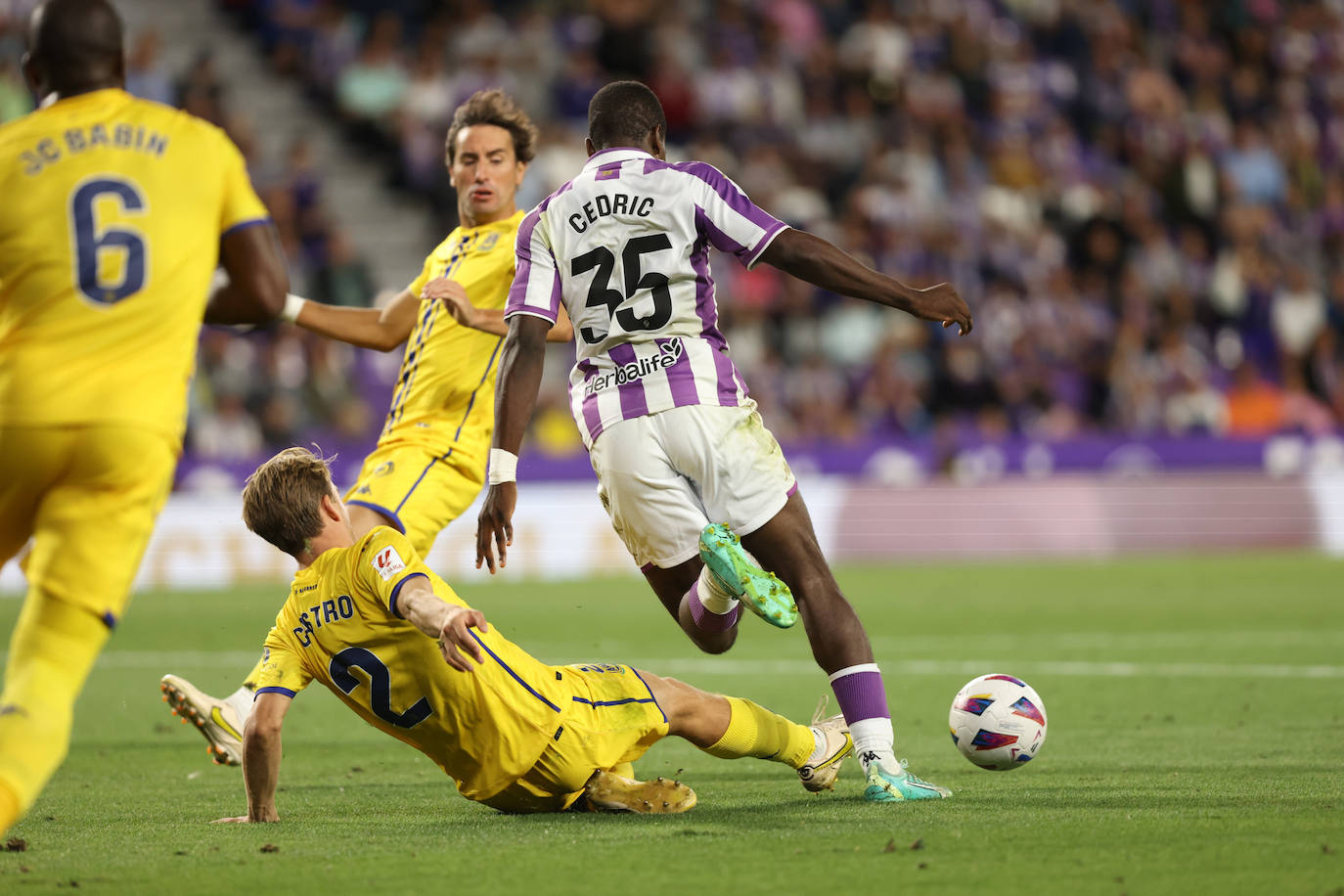 El partido entre en Real Valladolid y el Alcorcón, en imágenes (1/3)