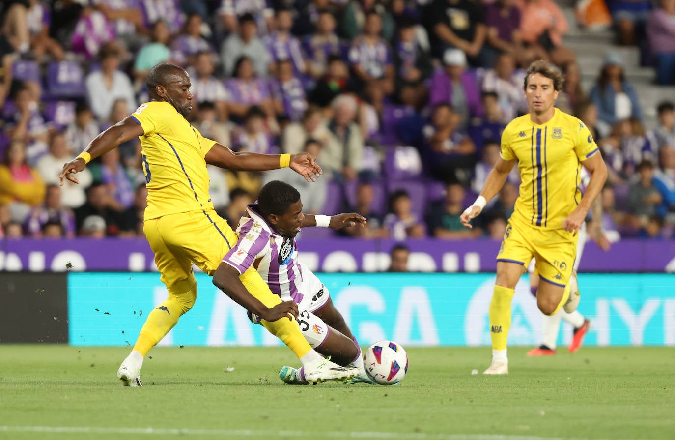 El partido entre en Real Valladolid y el Alcorcón, en imágenes (1/3)