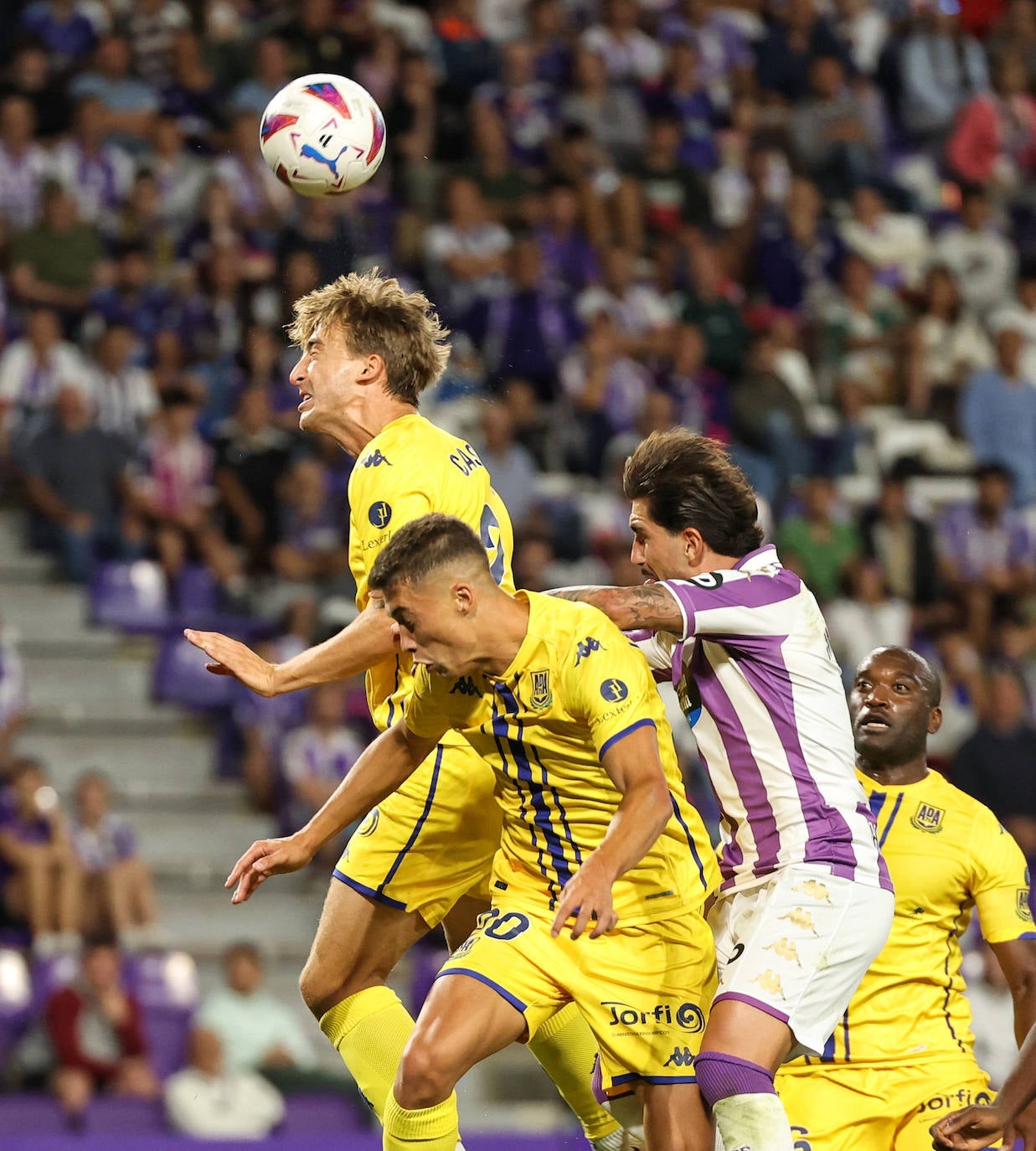 El partido entre en Real Valladolid y el Alcorcón, en imágenes (1/3)