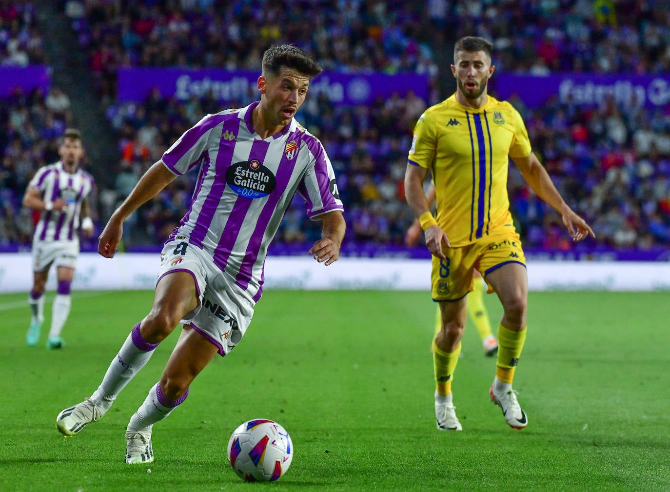 El partido entre en Real Valladolid y el Alcorcón, en imágenes (2/3)