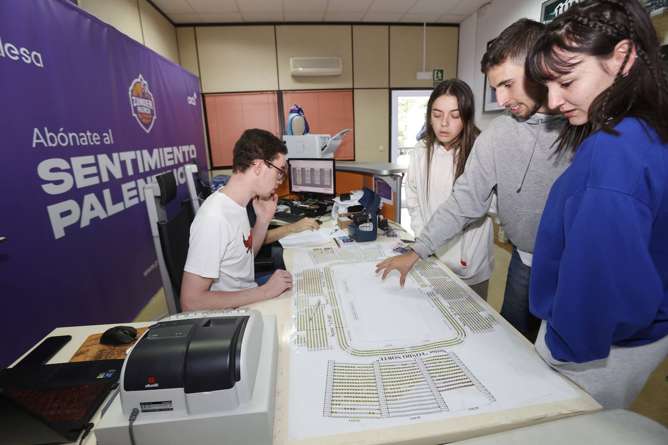 Los noctámbulos se llevan el botín del Zunder Palencia