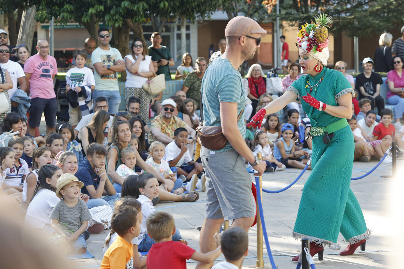 Los artistas de calle llegan a los barrios