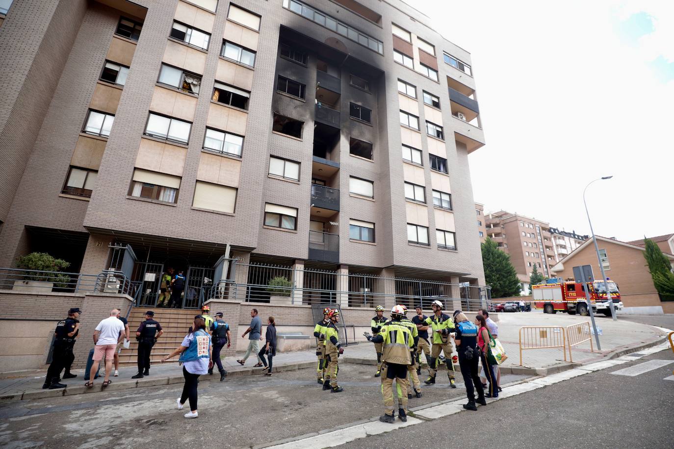 La explosión de gas en el barrio de Parquesol de Valladolid, en imágenes (III)