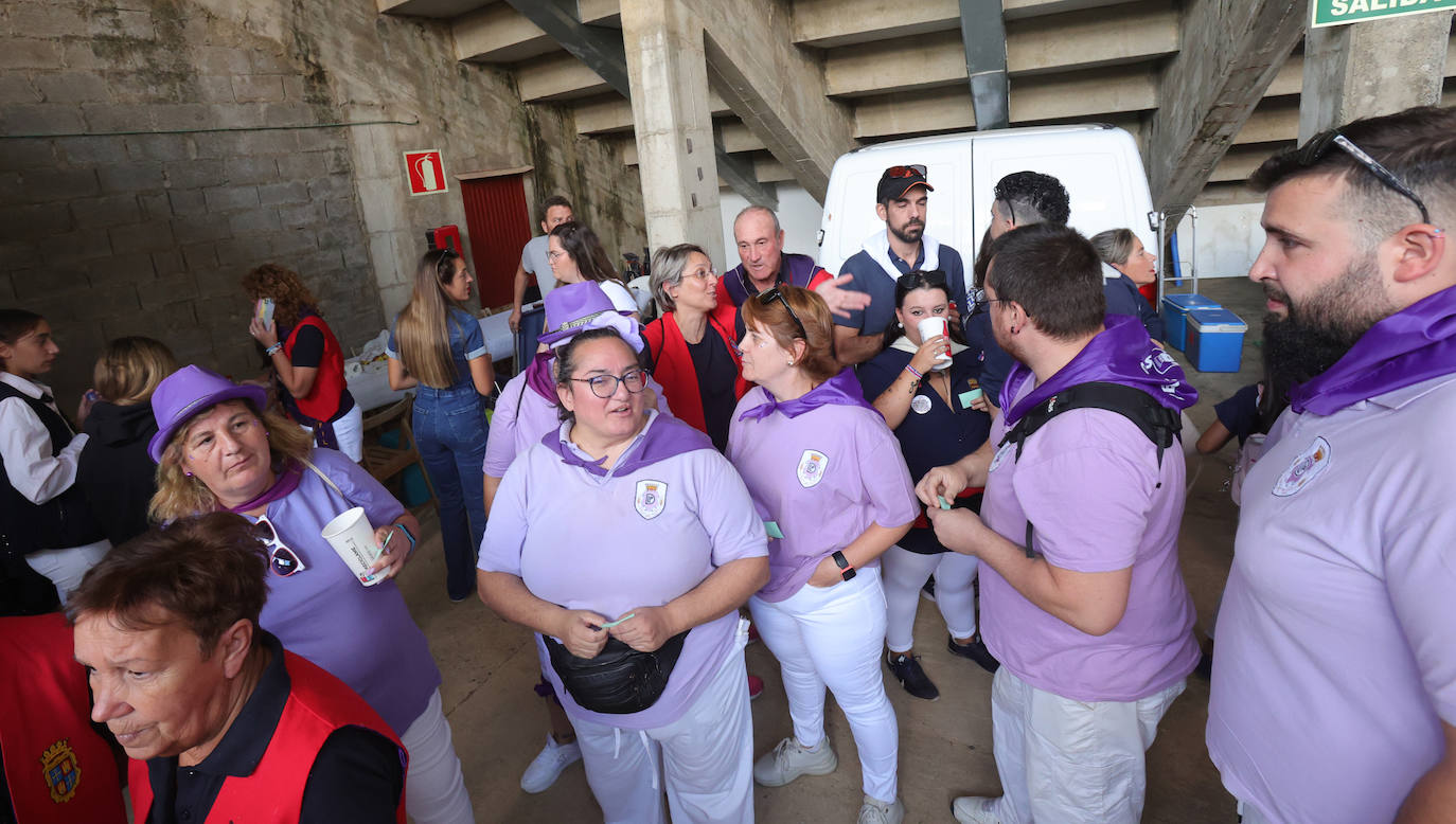 Los peñistas de Palencia reivindican su poder festivo