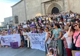 Béjar condena la violencia de género.