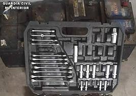 Material intervenido por la Guardia Civil por el robo en Cigales.