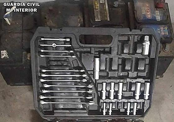 Material intervenido por la Guardia Civil por el robo en Cigales.