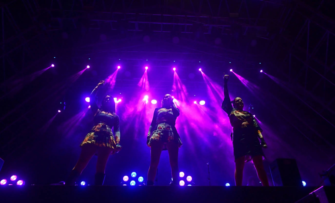 Las Tanxungeiras en su concierto de la Plaza Mayor