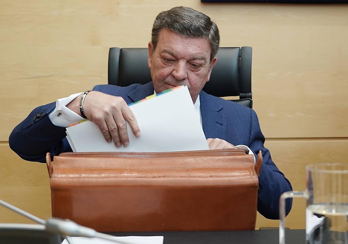 El consejero de la Presidencia, Luis Miguel González Gago, antes de su intervención.