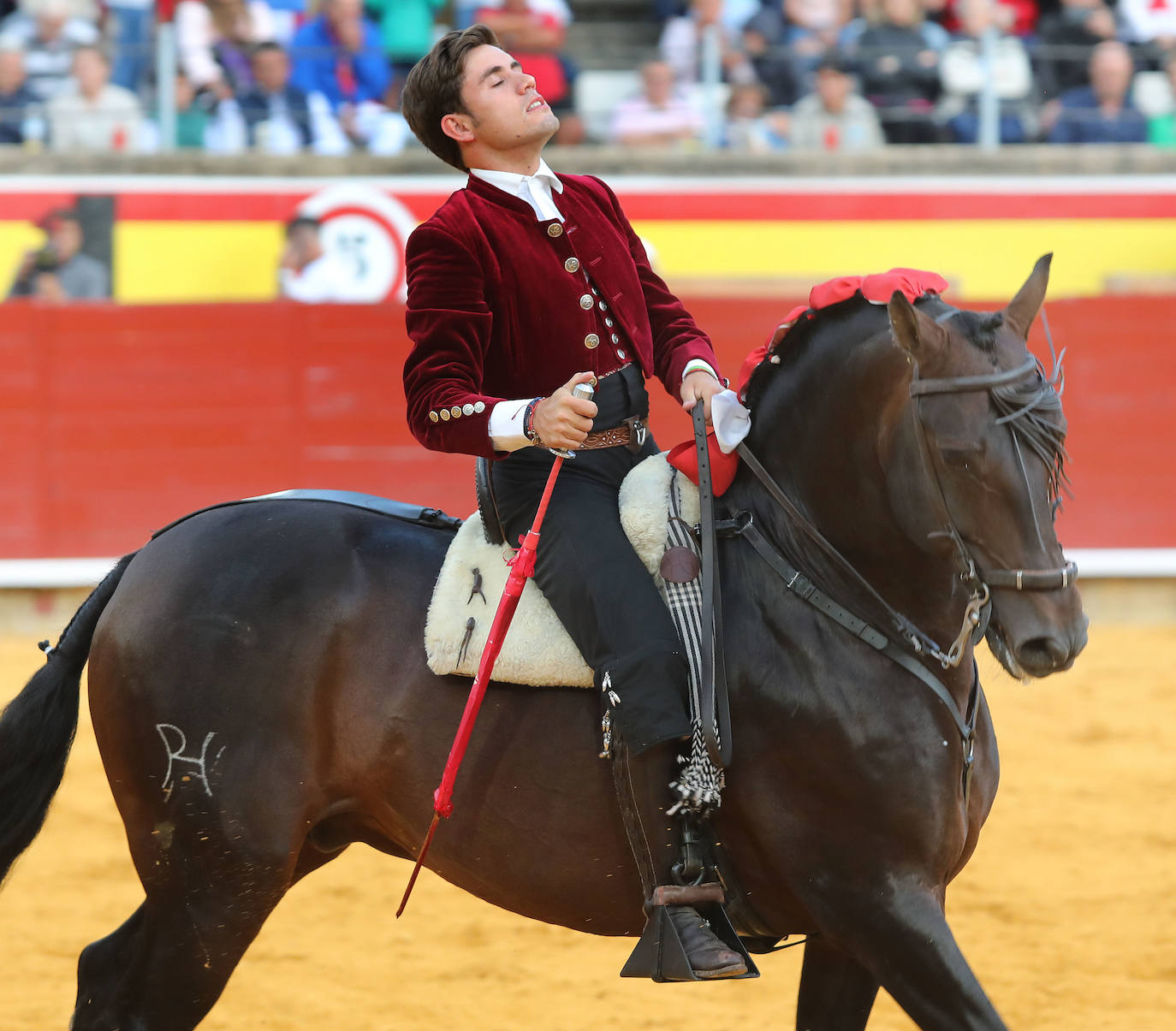 Corrida de rejones el día de San Antolín