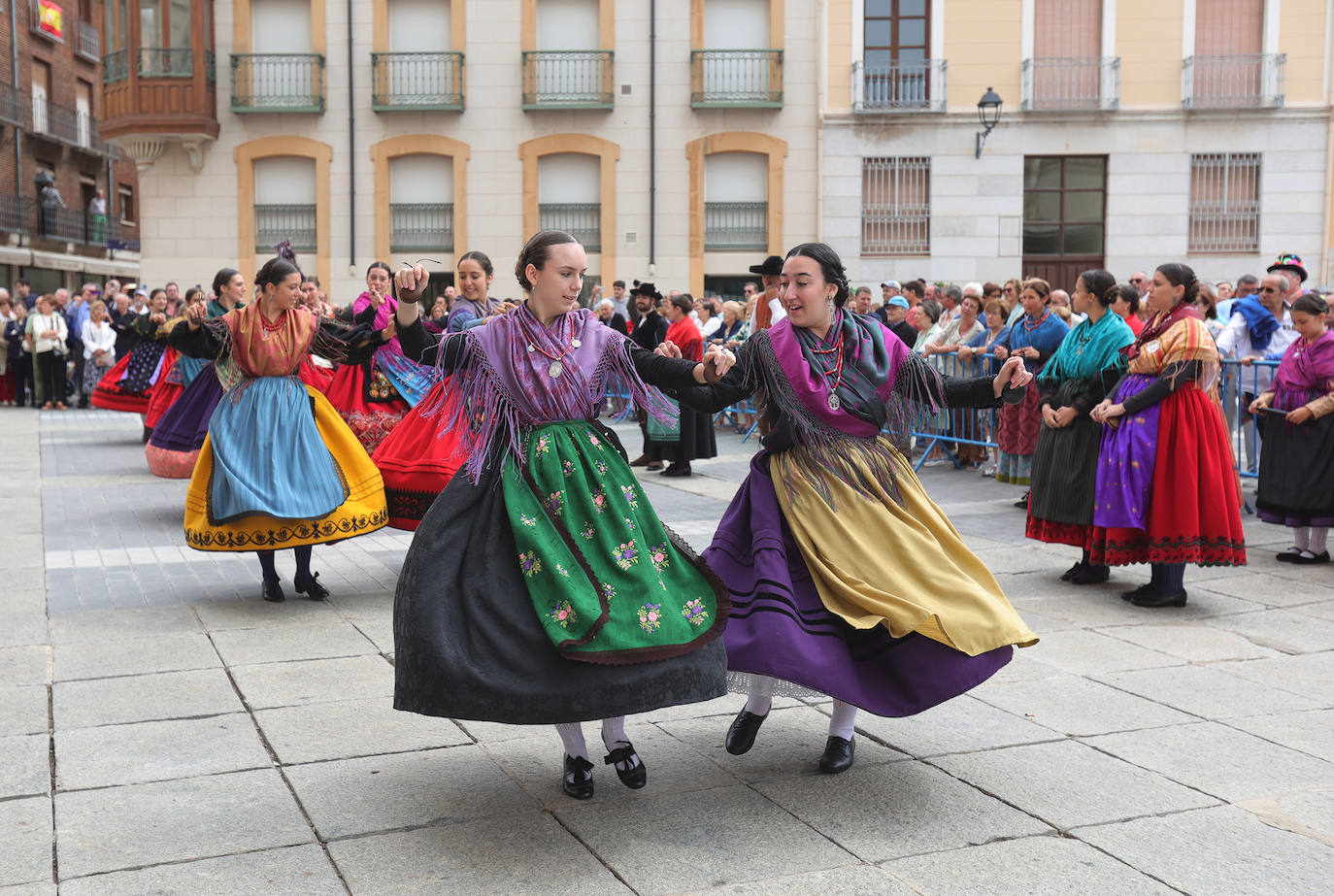 Los palentinos salen a la calle a celebrar San Antolín