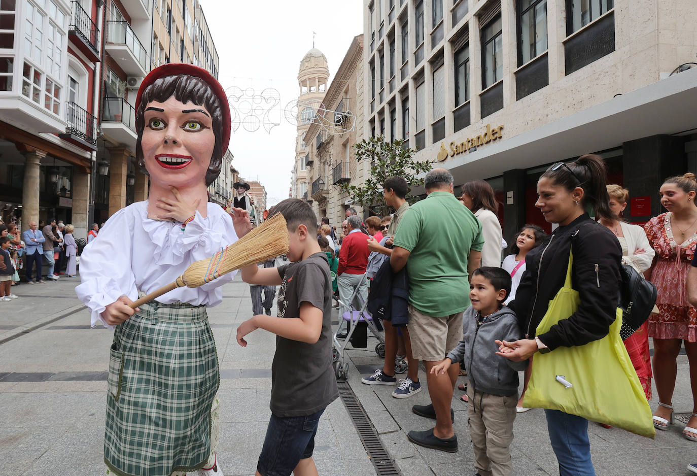 Los palentinos salen a la calle a celebrar San Antolín