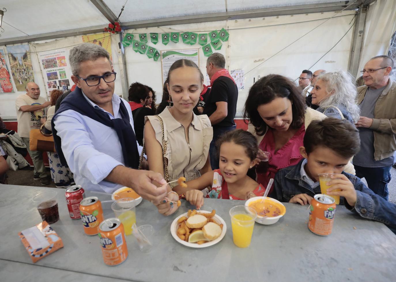 Sábado en las casetas regionales