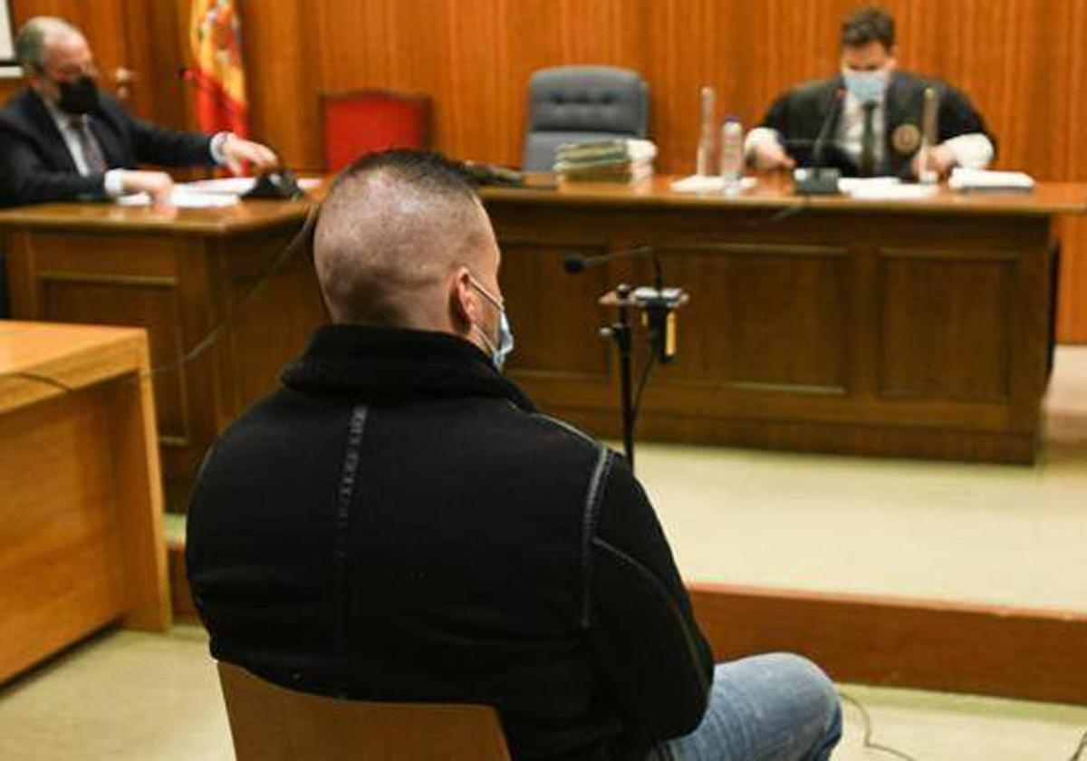 El acusado, durante el juicio en Penal 2 de Valladolid, en marzo de 2022.