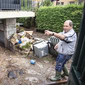 «Salté la verja para salir de casa porque el agua me llegaba a la cintura»