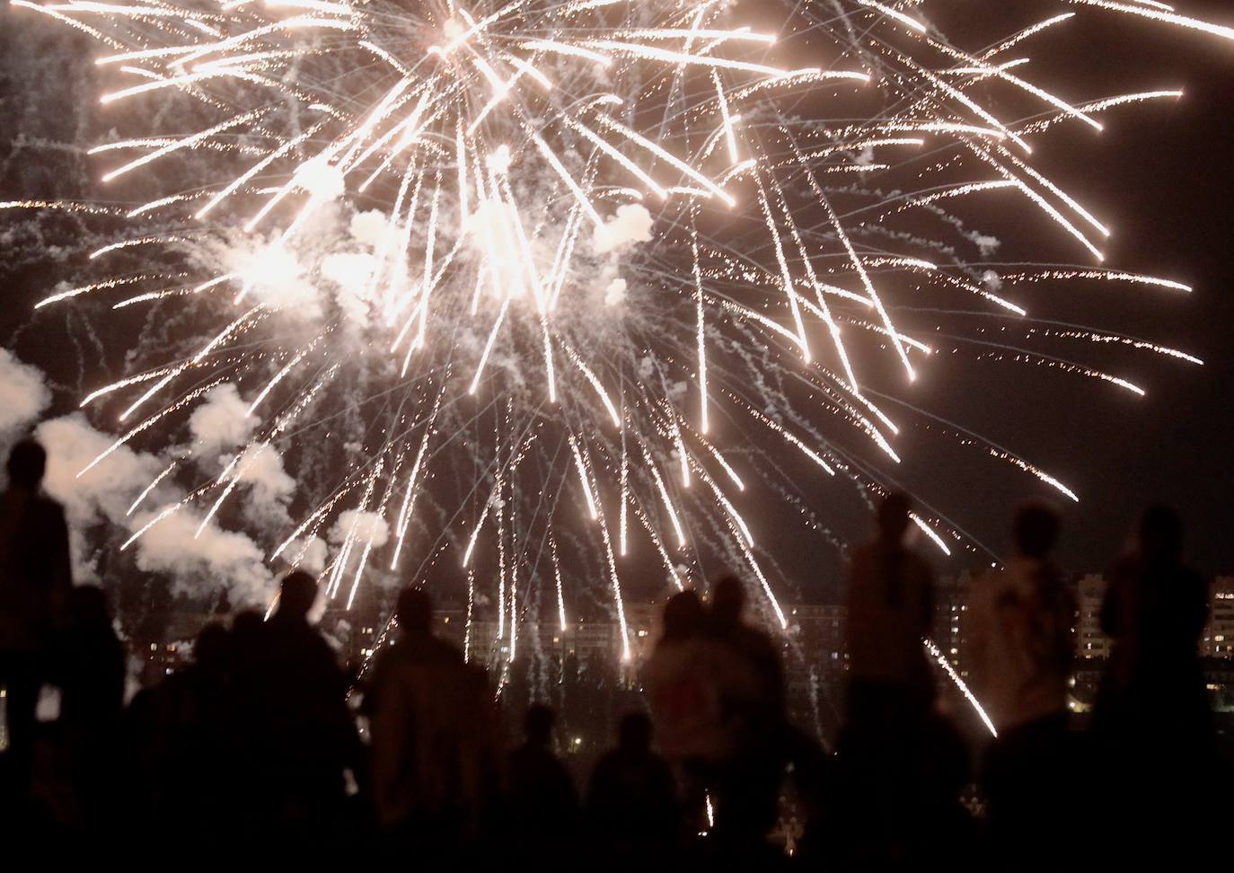 En imágenes, los fuegos artificiales del lunes 4 de septiembre