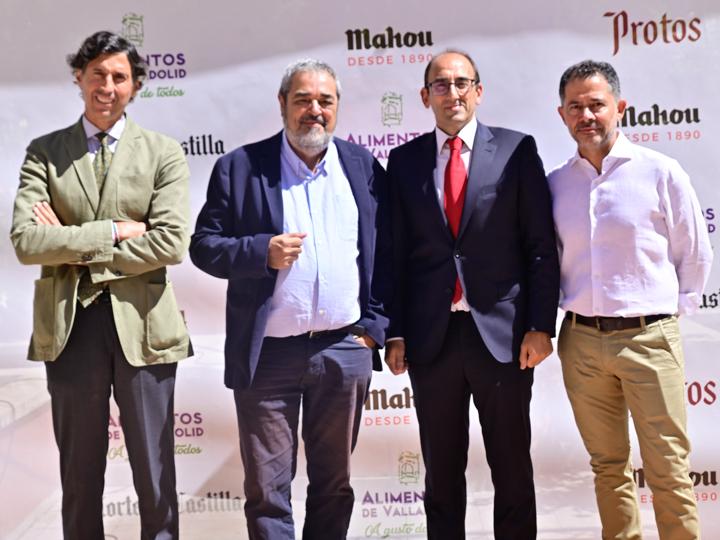 Javier Sierra (Banco Santander), Carlos Aganzo (El Norte), F. Javier Martín (Banco Santander) y José Luis Sánchez.